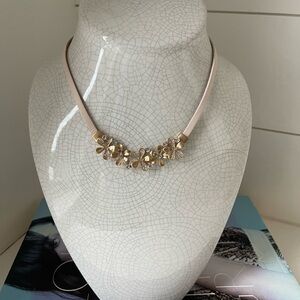 BUY 1 GET 1 - Elegant Gold Floral Necklace